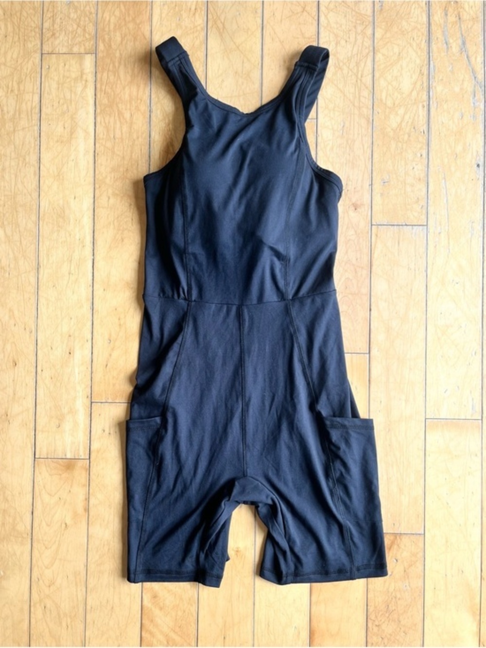 Wondery Outdoors Black Stretch Activewear Romper with Pockets Size Small